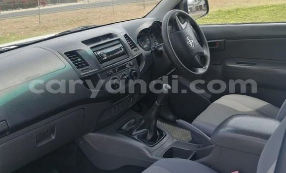 Buy Used Toyota Hilux White Car in Livingstone in Zambia Buy Used Toyota Hilux White Car in Livingstone in Zambia