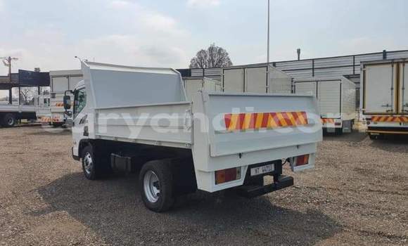 Buy Used Hyundai Chorus White Truck in Lusaka in Zambia Buy Used Hyundai Chorus White Truck in Lusaka in Zambia