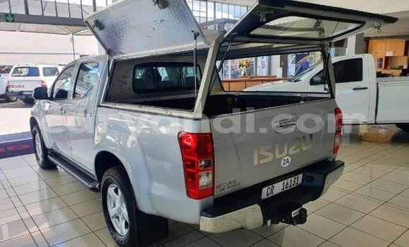 Acheter Occasion Voiture Isuzu D–MAX Gris à Livingstone, Zambie Acheter Occasion Voiture Isuzu D–MAX Gris à Livingstone, Zambie