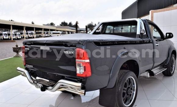 Nunua Ilio tumika Toyota Hilux Nyeusi Gari ndani ya Livingstone nchini Zambia Nunua Ilio tumika Toyota Hilux Nyeusi Gari ndani ya Livingstone nchini Zambia