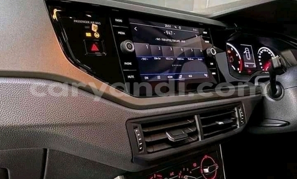 Acheter Occasion Voiture Volkswagen Polo Bleu à Kalabo, Occidental Acheter Occasion Voiture Volkswagen Polo Bleu à Kalabo, Occidental