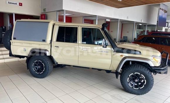 Acheter Occasion Voiture Toyota Land Cruiser Marron à Livingstone, Zambie Acheter Occasion Voiture Toyota Land Cruiser Marron à Livingstone, Zambie