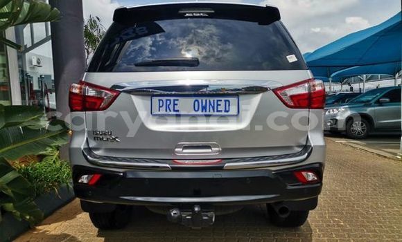 Tenga Tsaru Isuzu KB Sirivha Mota in Livingstone in Zambia Tenga Tsaru Isuzu KB Sirivha Mota in Livingstone in Zambia