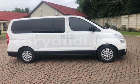 Tenga Tsaru Hyundai H1 Chena Mota in Livingstone in Zambia Tenga Tsaru Hyundai H1 Chena Mota in Livingstone in Zambia