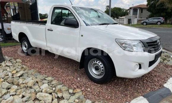 Tenga Tsaru Toyota Hilux Chena Mota in Livingstone in Zambia