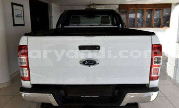 Acheter Occasion Voiture Ford Ranger Blanc à Livingstone, Zambie Acheter Occasion Voiture Ford Ranger Blanc à Livingstone, Zambie
