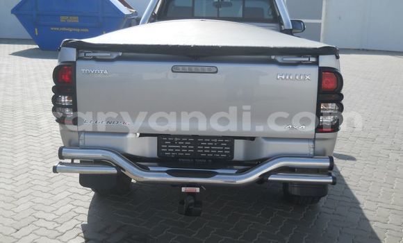 Nunua Ilio tumika Toyota Hilux Fedha Gari ndani ya Livingstone nchini Zambia Nunua Ilio tumika Toyota Hilux Fedha Gari ndani ya Livingstone nchini Zambia