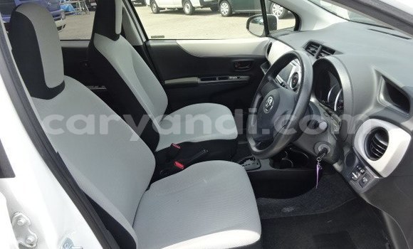 Nunua Ilio tumika Toyota Vitz Nyeupe Gari ndani ya Lusaka nchini Zambia Nunua Ilio tumika Toyota Vitz Nyeupe Gari ndani ya Lusaka nchini Zambia