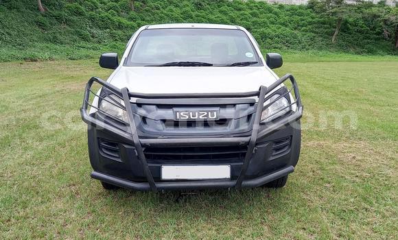 Tenga Tsaru Isuzu KB Chena Mota in Chilanga in Lusaka Tenga Tsaru Isuzu KB Chena Mota in Chilanga in Lusaka