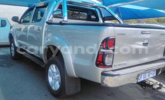 Acheter Occasion Voiture Toyota Hilux Gris à Chilanga, Lusaka Acheter Occasion Voiture Toyota Hilux Gris à Chilanga, Lusaka