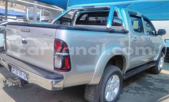 Buy Used Toyota Hilux Silver Car in Chilanga in Lusaka Buy Used Toyota Hilux Silver Car in Chilanga in Lusaka