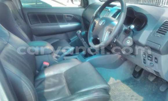 Buy Used Toyota Hilux Silver Car in Chilanga in Lusaka Buy Used Toyota Hilux Silver Car in Chilanga in Lusaka