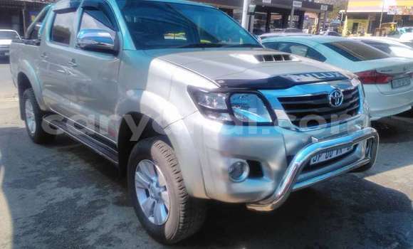 Buy Used Toyota Hilux Silver Car in Chilanga in Lusaka Buy Used Toyota Hilux Silver Car in Chilanga in Lusaka