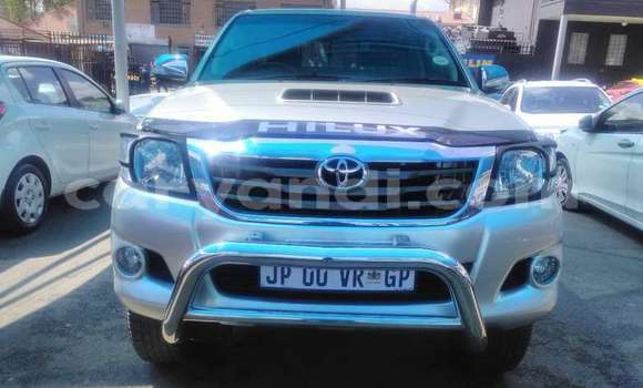 Buy Used Toyota Hilux Silver Car in Chilanga in Lusaka Buy Used Toyota Hilux Silver Car in Chilanga in Lusaka