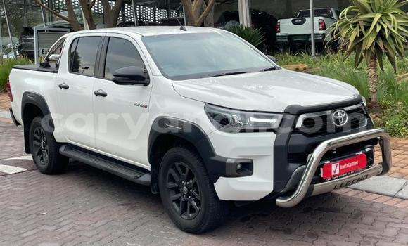 Buy Used Toyota Hilux White Car in Lusaka in Zambia