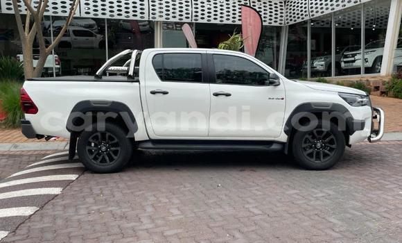 Buy Used Toyota Hilux White Car in Lusaka in Zambia Buy Used Toyota Hilux White Car in Lusaka in Zambia