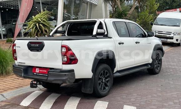 Buy Used Toyota Hilux White Car in Lusaka in Zambia Buy Used Toyota Hilux White Car in Lusaka in Zambia