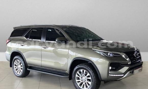 Tenga Tsaru Toyota Fortuner Chena Mota in Livingstone in Zambia