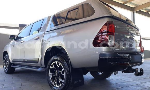 Acheter Occasion Voiture Toyota Hilux Gris à Lusaka, Zambie Acheter Occasion Voiture Toyota Hilux Gris à Lusaka, Zambie