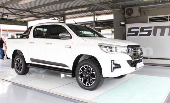 Tenga Tsaru Toyota Hilux Chena Mota in Zambezi in North-Western Tenga Tsaru Toyota Hilux Chena Mota in Zambezi in North-Western