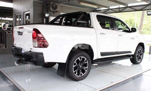 Buy Used Toyota Hilux White Car in Zambezi in North-Western Buy Used Toyota Hilux White Car in Zambezi in North-Western