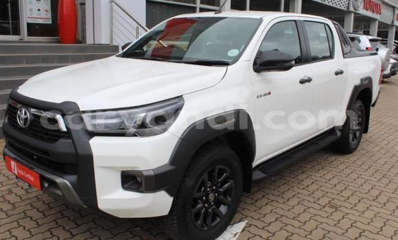 Nunua Ilio tumika Toyota Hilux Nyeupe Gari ndani ya Lusaka nchini Zambia