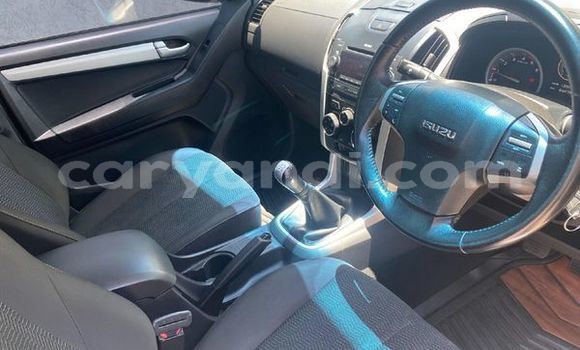 Buy Used Isuzu D–MAX White Car in Lusaka in Zambia Buy Used Isuzu D–MAX White Car in Lusaka in Zambia