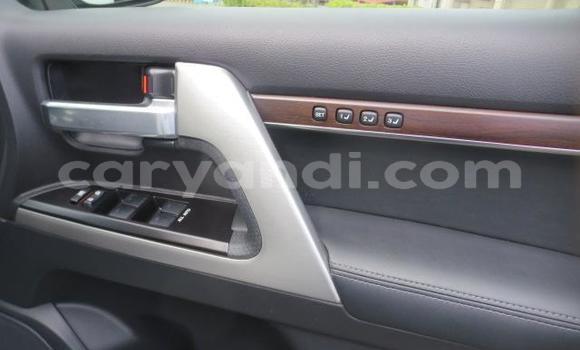 Buy Import Toyota Land Cruiser White Car in Lusaka in Zambia Buy Import Toyota Land Cruiser White Car in Lusaka in Zambia