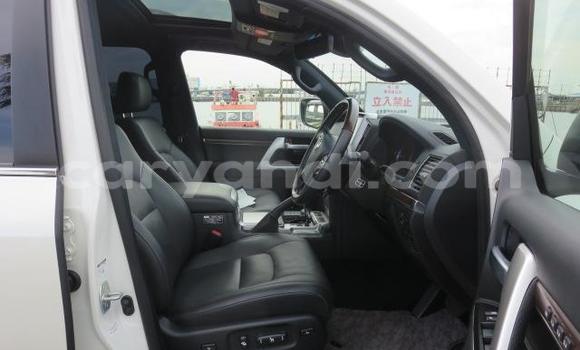 Buy Import Toyota Land Cruiser White Car in Lusaka in Zambia Buy Import Toyota Land Cruiser White Car in Lusaka in Zambia