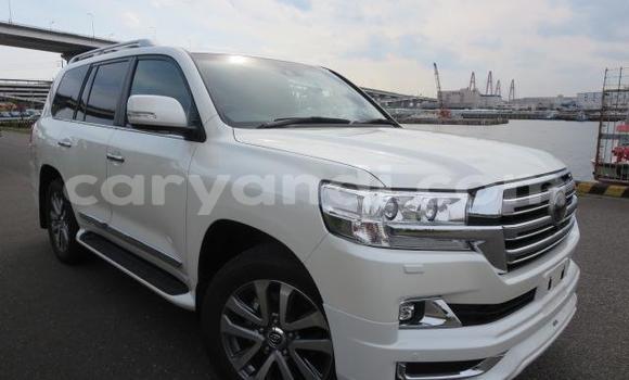 Buy Import Toyota Land Cruiser White Car in Lusaka in Zambia Buy Import Toyota Land Cruiser White Car in Lusaka in Zambia