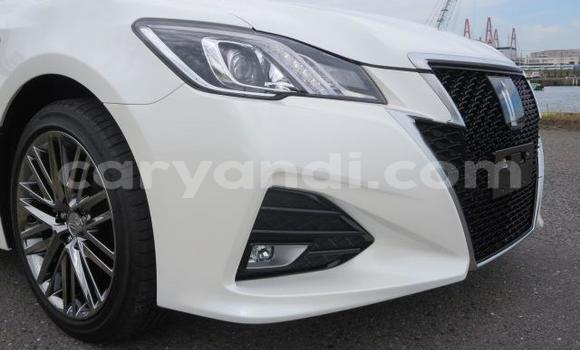 Buy Used Toyota Crown White Car in Chilanga in Lusaka Buy Used Toyota Crown White Car in Chilanga in Lusaka