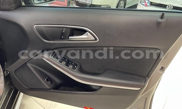 Buy Used Mercedes-Benz GLC 250D Silver Car in Lusaka in Zambia Buy Used Mercedes-Benz GLC 250D Silver Car in Lusaka in Zambia