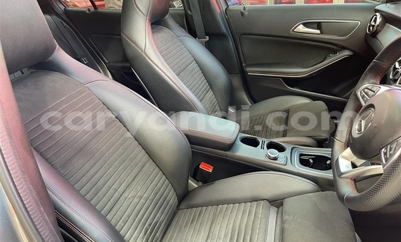 Buy Used Mercedes-Benz GLC 250D Silver Car in Lusaka in Zambia Buy Used Mercedes-Benz GLC 250D Silver Car in Lusaka in Zambia