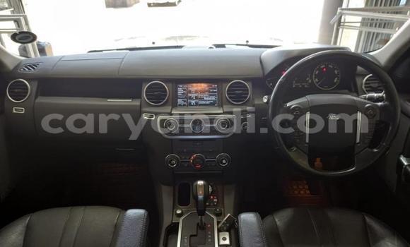 Tenga Tsaru Land Rover Discovery Chena Mota in Livingstone in Zambia Tenga Tsaru Land Rover Discovery Chena Mota in Livingstone in Zambia