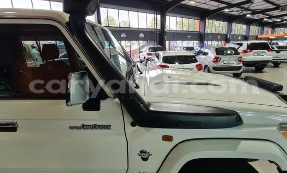 Buy Used Toyota Land Cruiser White Car in Lusaka in Zambia Buy Used Toyota Land Cruiser White Car in Lusaka in Zambia