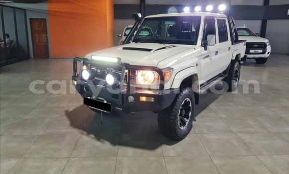 Buy Used Toyota Land Cruiser White Car in Lusaka in Zambia Buy Used Toyota Land Cruiser White Car in Lusaka in Zambia