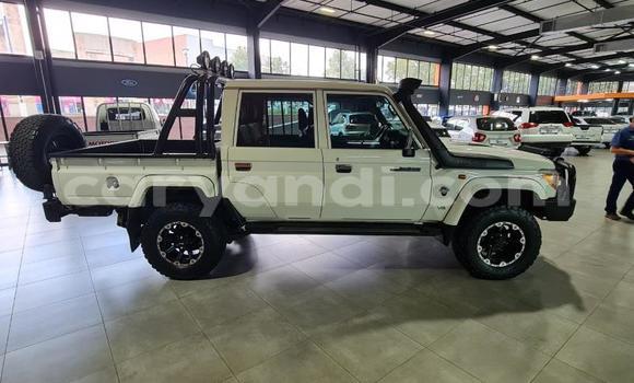 Buy Used Toyota Land Cruiser White Car in Lusaka in Zambia Buy Used Toyota Land Cruiser White Car in Lusaka in Zambia