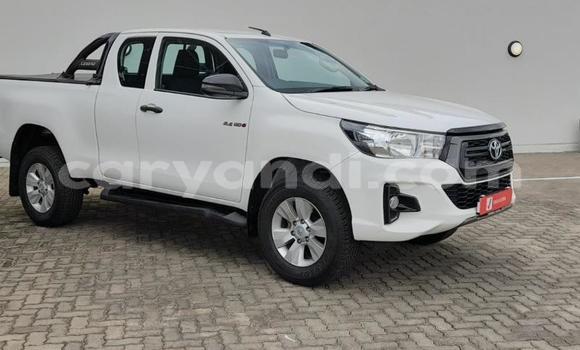 Acheter Occasion Voiture Toyota Hilux Blanc à Chingola, Zambie Acheter Occasion Voiture Toyota Hilux Blanc à Chingola, Zambie