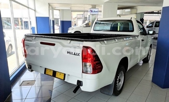 Buy Used Toyota Hilux White Car in Lusaka in Zambia Buy Used Toyota Hilux White Car in Lusaka in Zambia