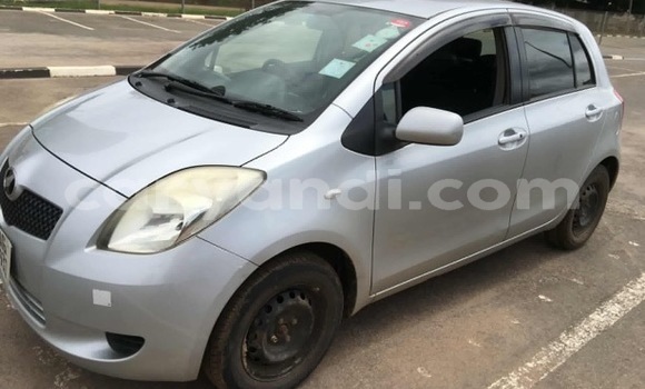 Acheter Occasion Voiture Toyota Vitz Gris à Lusaka, Zambie Acheter Occasion Voiture Toyota Vitz Gris à Lusaka, Zambie