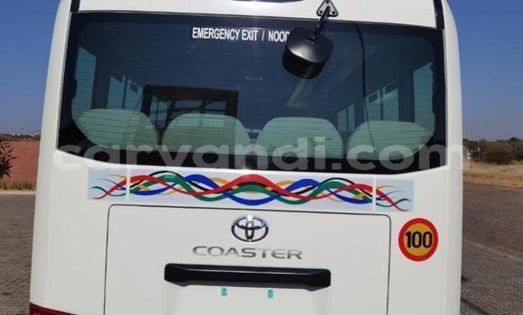 Nunua Ilio tumika Toyota LITEACE Nyeupe Lori ndani ya Chingola nchini Zambia Nunua Ilio tumika Toyota LITEACE Nyeupe Lori ndani ya Chingola nchini Zambia