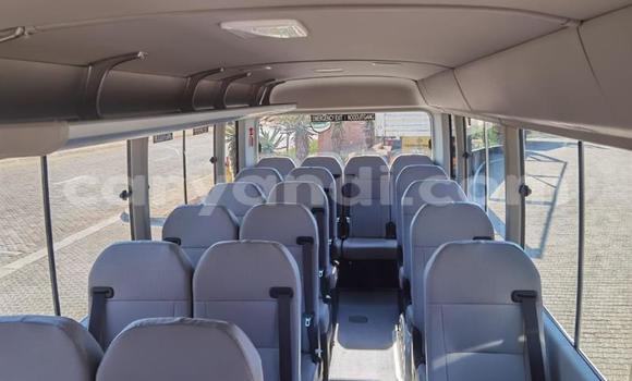 Nunua Ilio tumika Toyota LITEACE Nyeupe Lori ndani ya Chingola nchini Zambia Nunua Ilio tumika Toyota LITEACE Nyeupe Lori ndani ya Chingola nchini Zambia