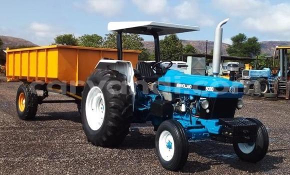 Buy Used Ford E 150 Cargo Van Blue Truck in Kabwe in Zambia