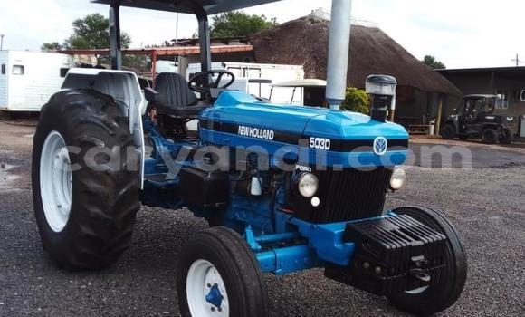 Tenga Tsaru Ford E 150 Cargo Van Bhuruu Rori in Kabwe in Zambia Tenga Tsaru Ford E 150 Cargo Van Bhuruu Rori in Kabwe in Zambia