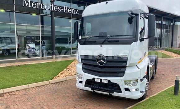 Buy Used Mercedes–Benz 2644 White Truck in Lusaka in Zambia Buy Used Mercedes–Benz 2644 White Truck in Lusaka in Zambia