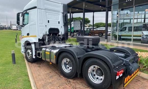 Buy Used Mercedes–Benz 2644 White Truck in Lusaka in Zambia Buy Used Mercedes–Benz 2644 White Truck in Lusaka in Zambia