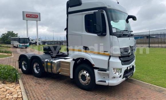 Buy Used Mercedes–Benz 2644 White Truck in Lusaka in Zambia Buy Used Mercedes–Benz 2644 White Truck in Lusaka in Zambia
