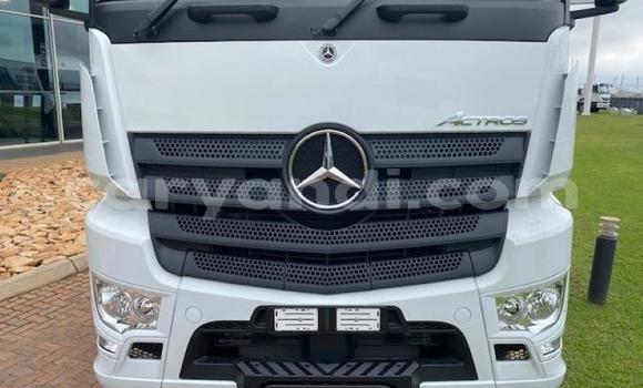 Buy Used Mercedes–Benz 2644 White Truck in Lusaka in Zambia Buy Used Mercedes–Benz 2644 White Truck in Lusaka in Zambia