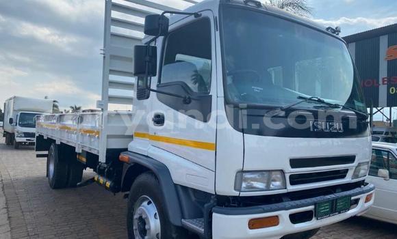 Buy Used Isuzu FTR 850 White Truck in Kabwe in Zambia Buy Used Isuzu FTR 850 White Truck in Kabwe in Zambia