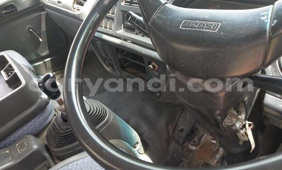 Buy Used Isuzu FTR 850 White Truck in Kabwe in Zambia Buy Used Isuzu FTR 850 White Truck in Kabwe in Zambia